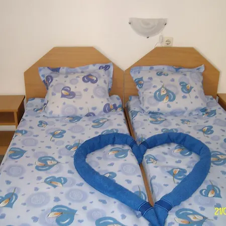 Guest house Pansion Petkov - Lemon Garden-