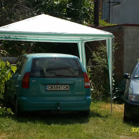 Guest house Pansion Petkov - Lemon Garden- Primorsko